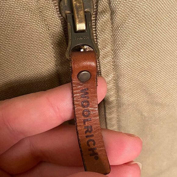 Woolrich Men's Cream and Tan vest - Picture 3 of 7